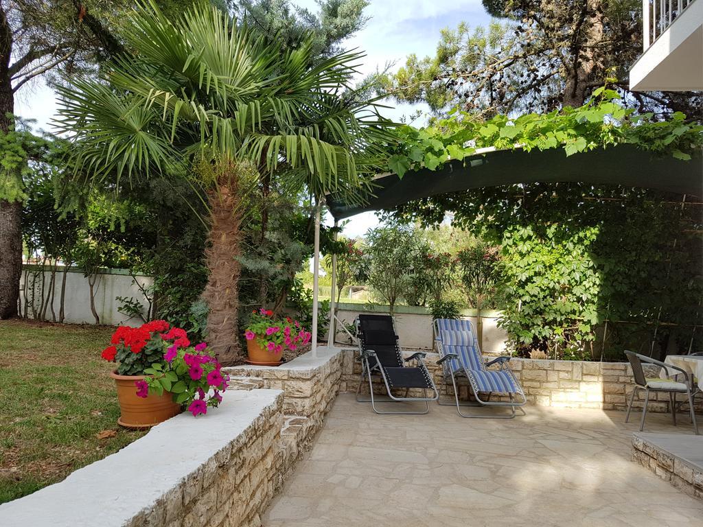 Villa Rosa With Yard And Children'S Playground Tar-Vabriga Exterior foto